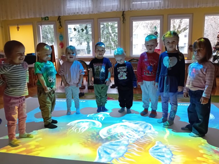 Zabawy na magicznym dywanie w grupie 3-latków