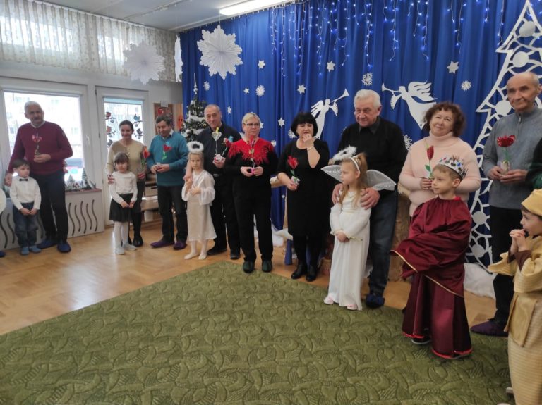 Dzień BABCI I DZIADZIA W GRUPIE ,,MOTYLKI”