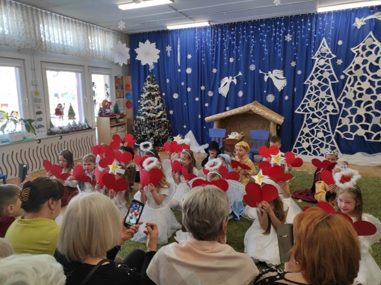 Dzień Babci i dziadka w grupie „zajączki”